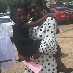 Meet your Posher, Yvette